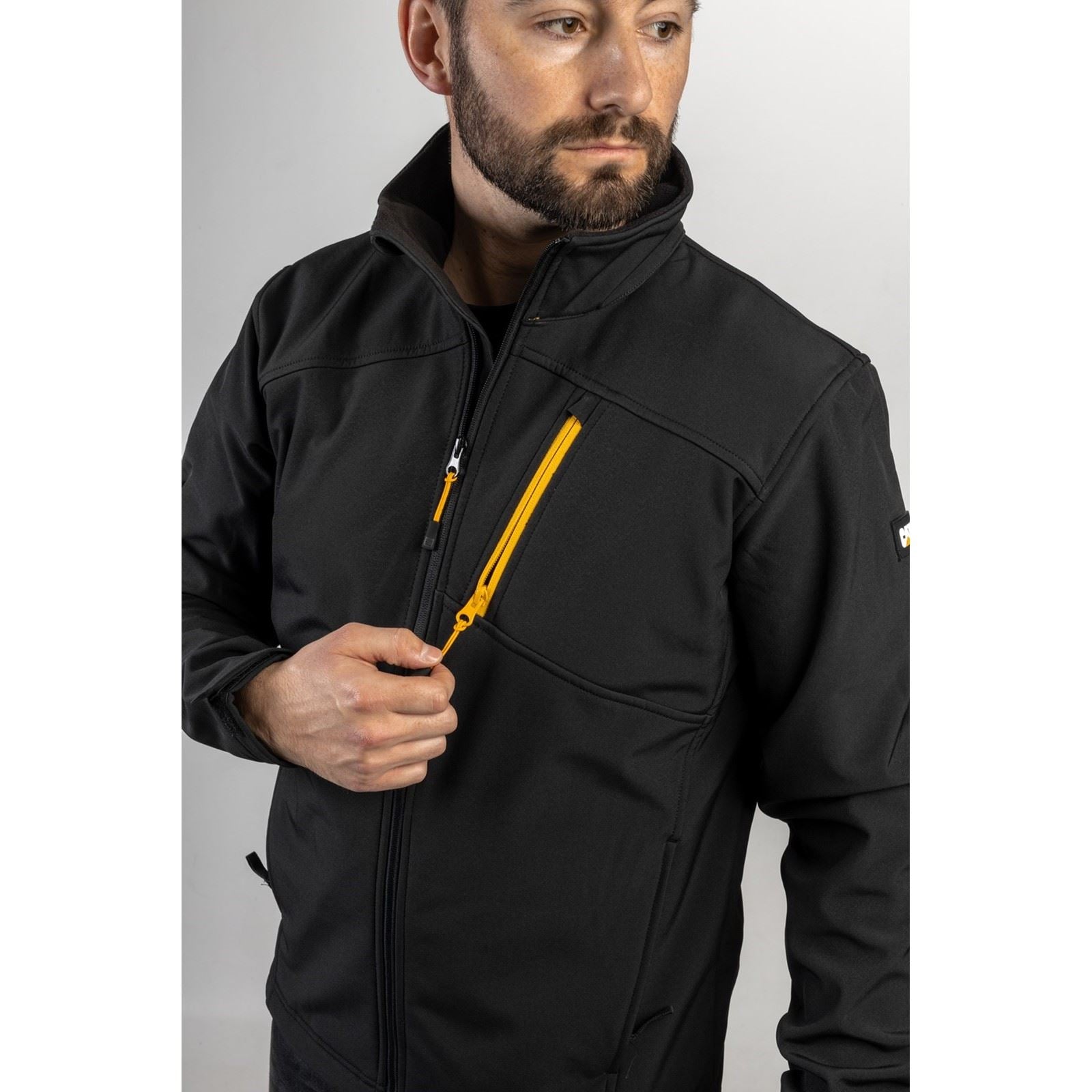 Caterpillar Men's Essentials Shell Jacket in Black