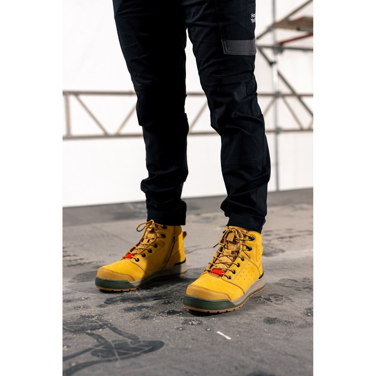 Hard Yakka Men's 3056 Lace Zip Safety Boot in Wheat
