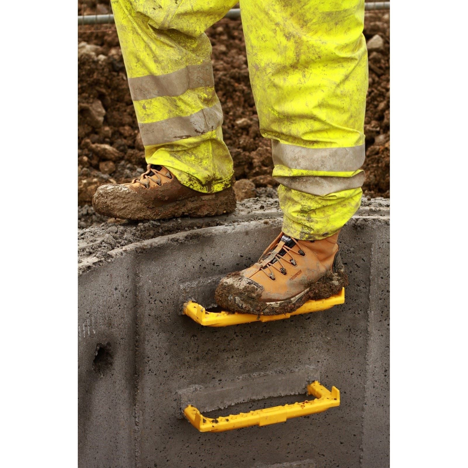 Amblers Safety Men's FS998 Safety Boot in Honey