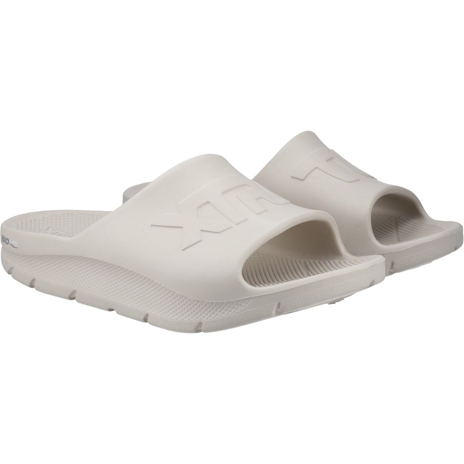 Xtratuf Women's Apres Fish Slide in Sand