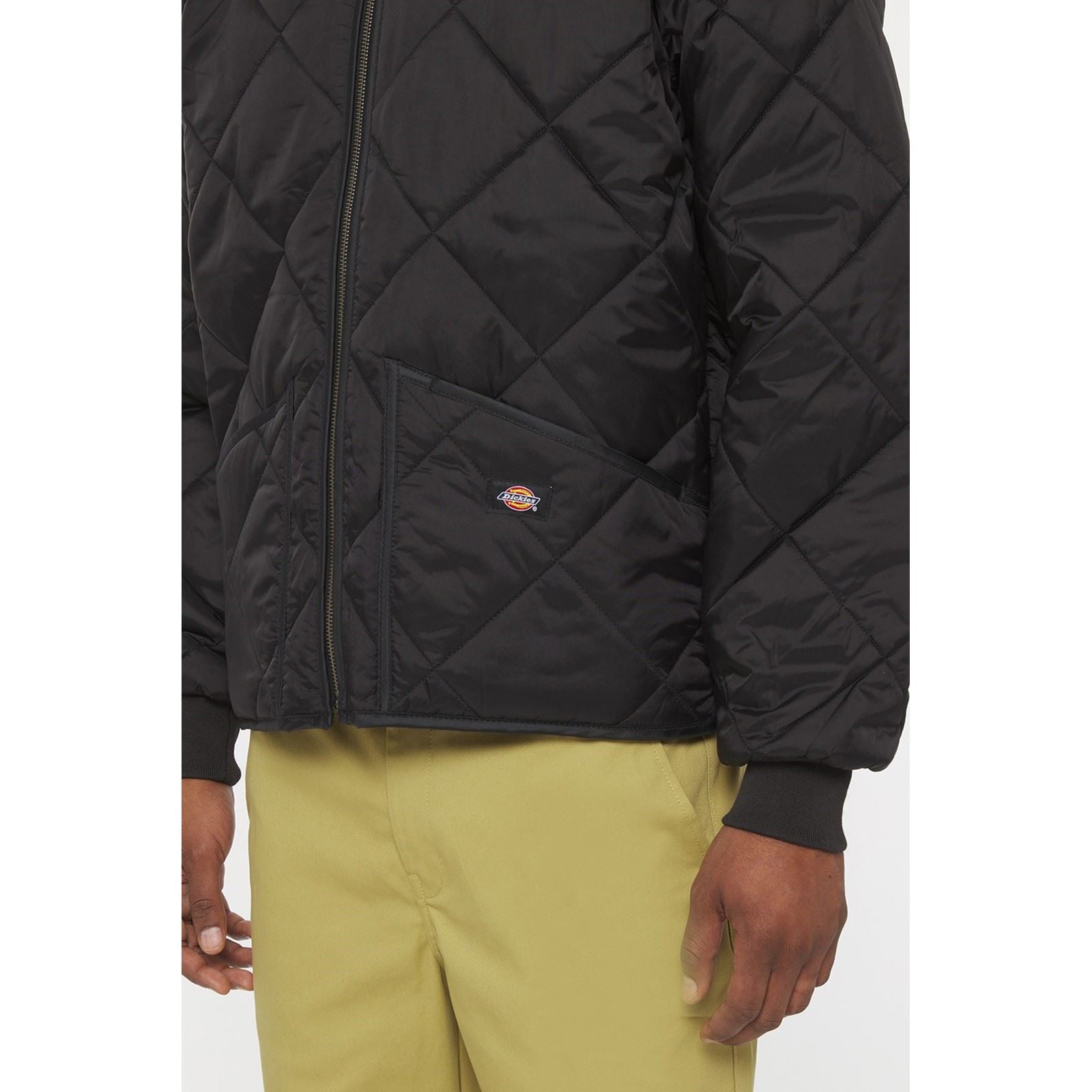 Dickies Men's Diamond Quilted Nylon Jacket in Black