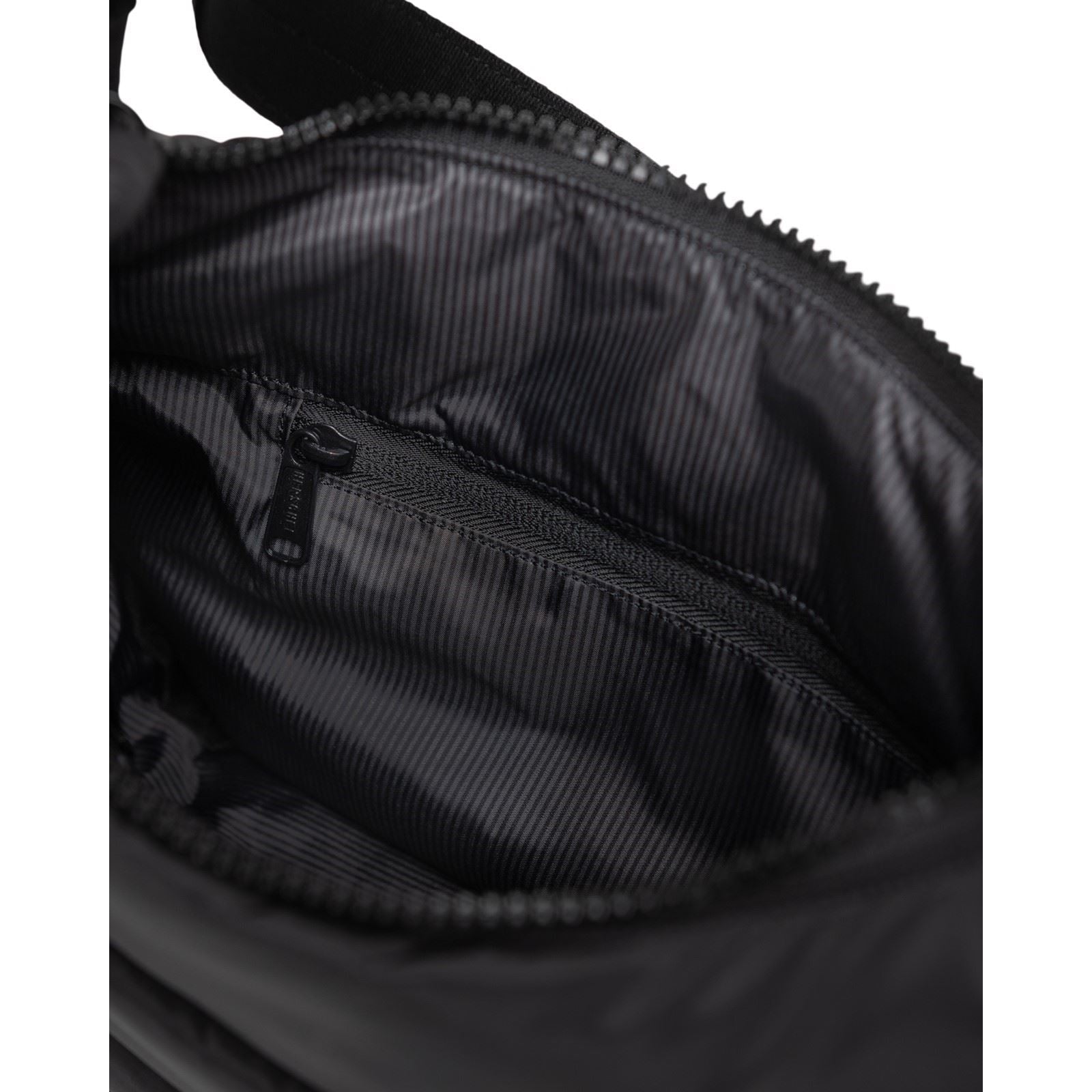 Herschel Bags Yara Unisex Adults Black Shoulder Bag - Medium