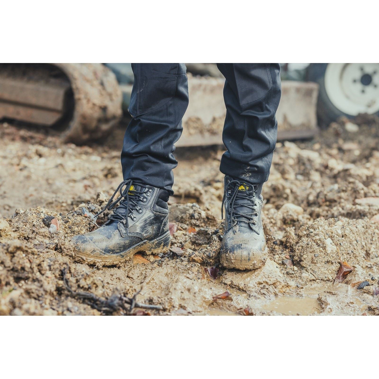 Amblers Safety 241 Safety Boot in Black