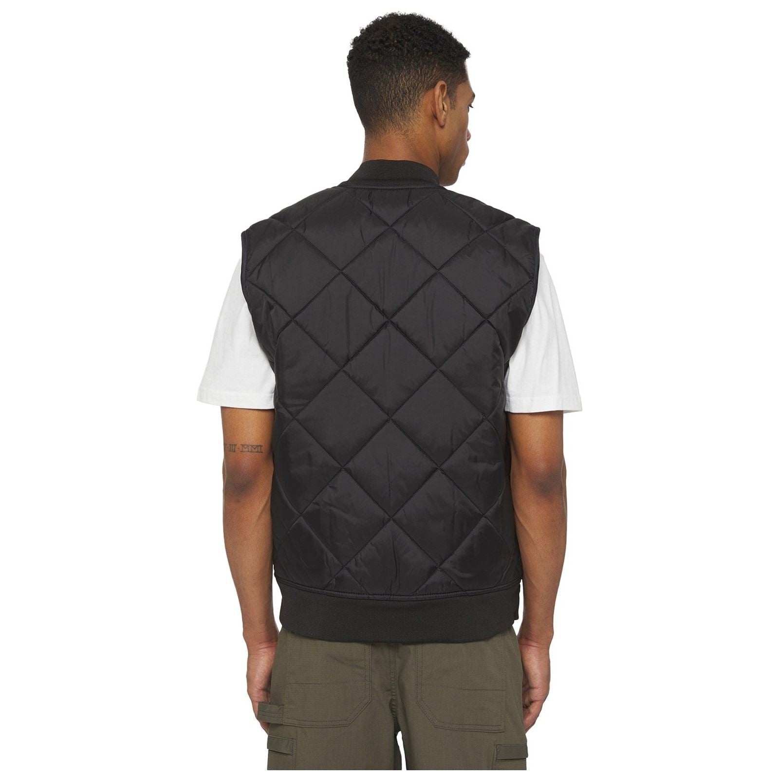 Dickies Men's Diamond Quilted Vest in Black